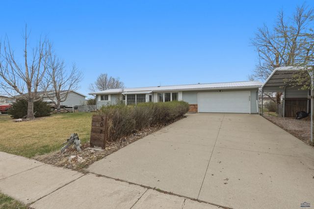 507 MEADOWLARK DR, Box Elder, SD 57719