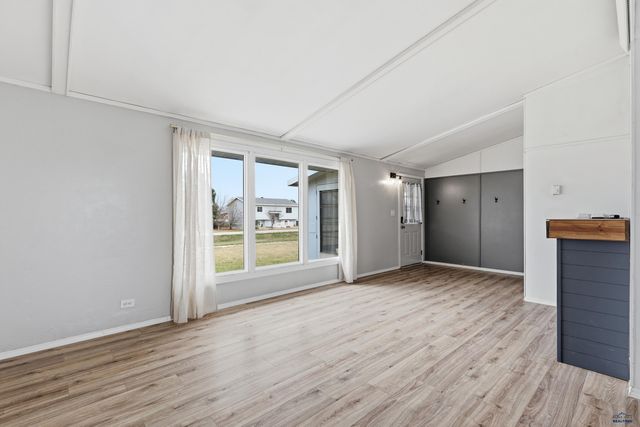 507 MEADOWLARK DR, Box Elder, SD 57719