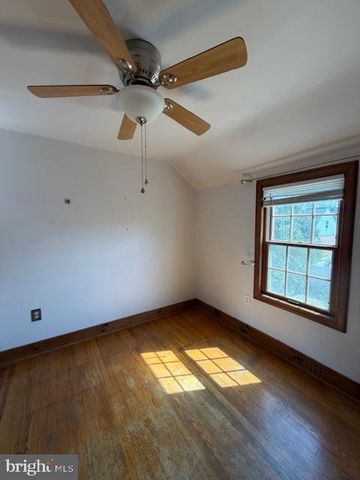 210 FLORENCE AVE, Wilmington, DE 19803