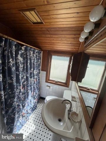 210 FLORENCE AVE, Wilmington, DE 19803