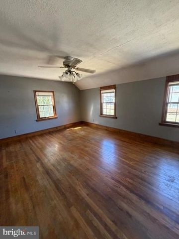 210 FLORENCE AVE, Wilmington, DE 19803