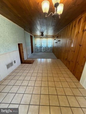 210 FLORENCE AVE, Wilmington, DE 19803