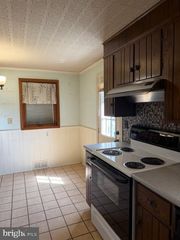 210 FLORENCE AVE, Wilmington, DE 19803