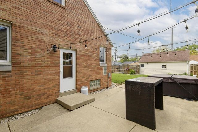 1638 Monroe AVENUE, South Milwaukee, WI 53172