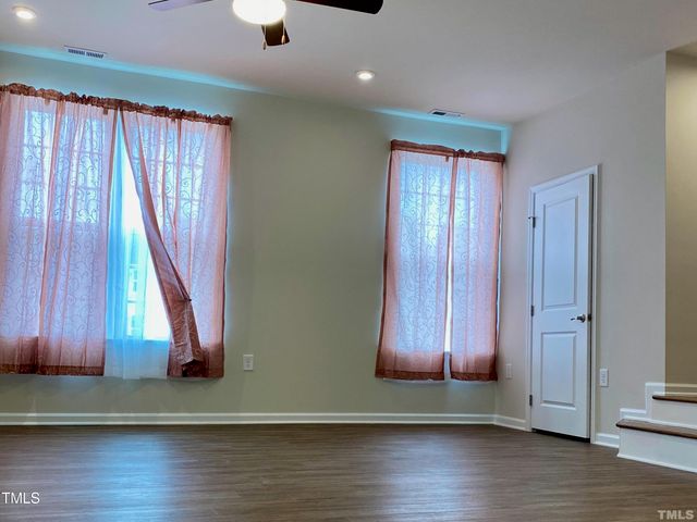 6627 Pathfinder Way, Raleigh, NC 27616