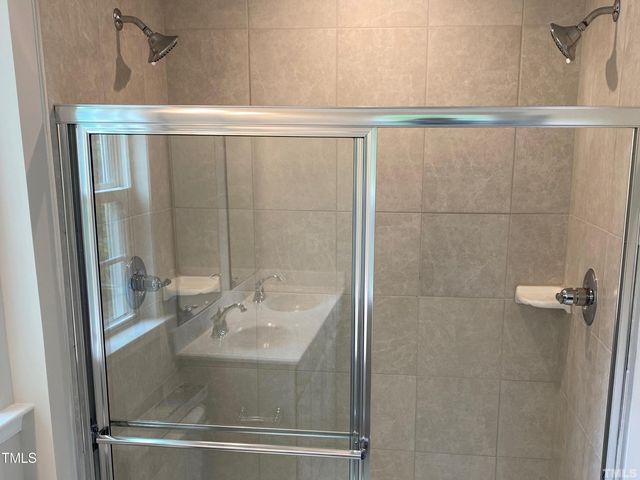 6627 Pathfinder Way, Raleigh, NC 27616