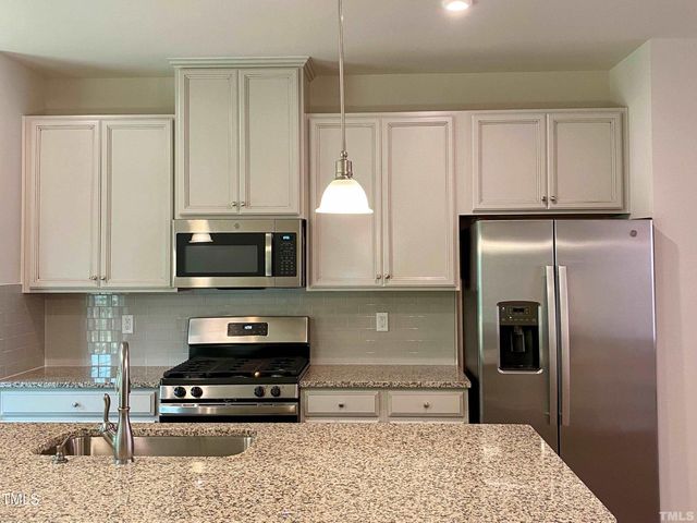 6627 Pathfinder Way, Raleigh, NC 27616