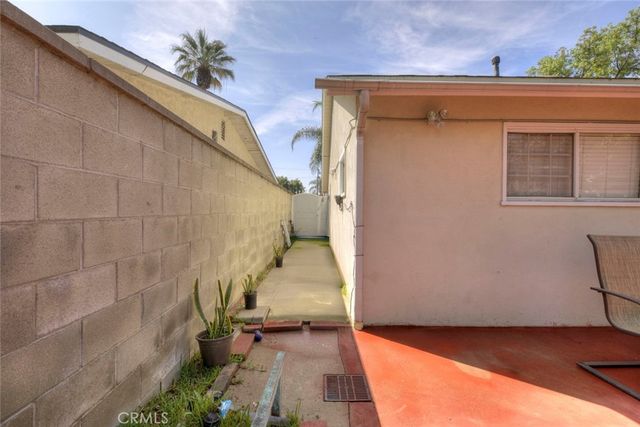 1029 E Galatea, Azusa, CA 91702