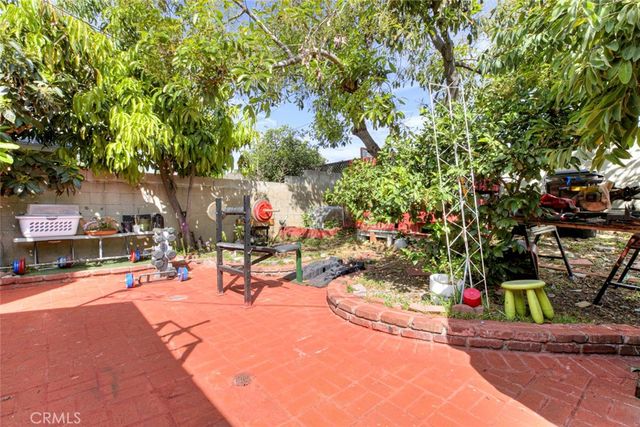 1029 E Galatea, Azusa, CA 91702