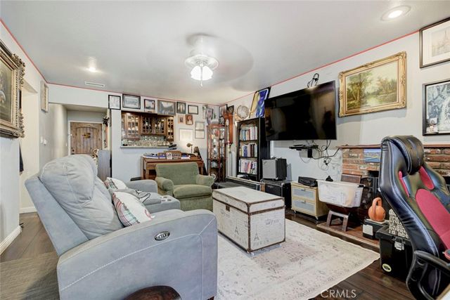 1029 E Galatea, Azusa, CA 91702