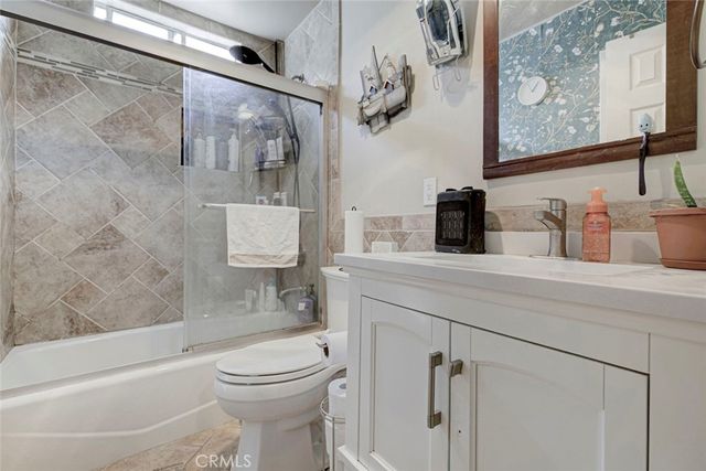 1029 E Galatea, Azusa, CA 91702