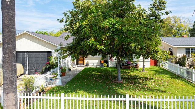 1029 E Galatea, Azusa, CA 91702