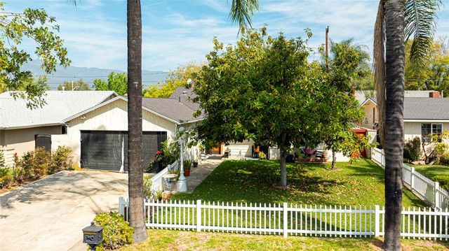 1029 E Galatea, Azusa, CA 91702