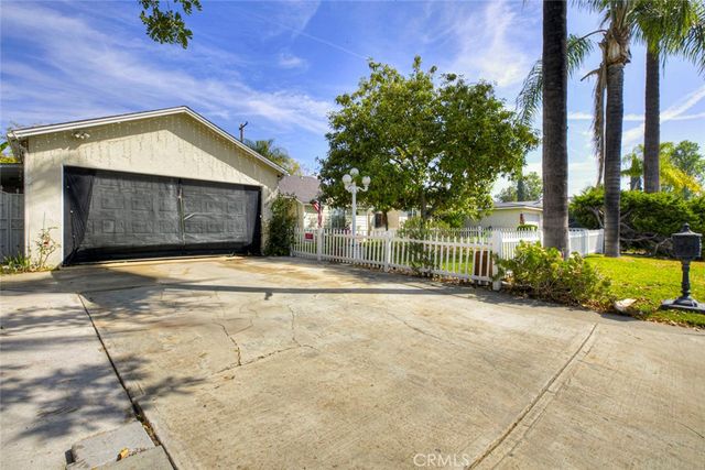 1029 E Galatea, Azusa, CA 91702