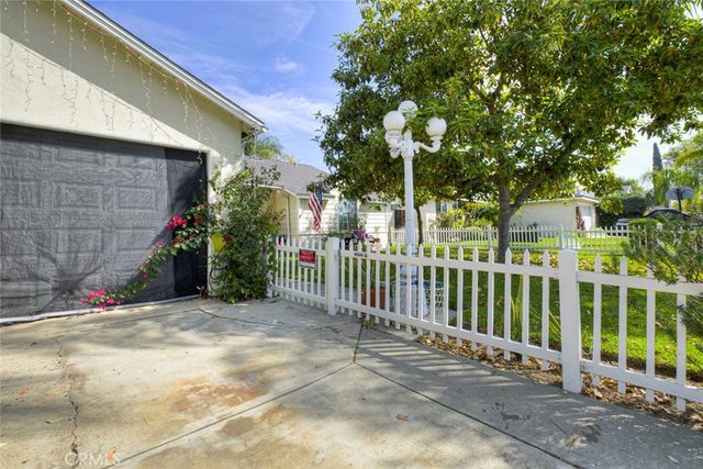 1029 E Galatea, Azusa, CA 91702