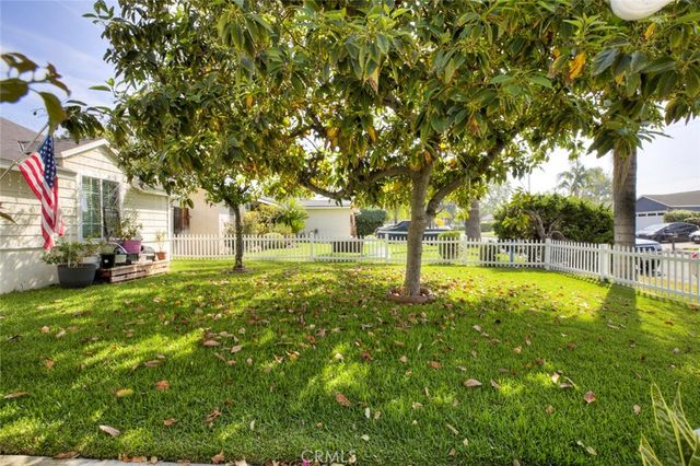 1029 E Galatea, Azusa, CA 91702