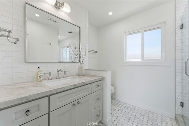 5104 Lindblade, Culver City, CA 90230