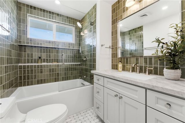 5104 Lindblade, Culver City, CA 90230