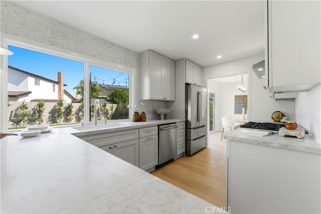 5104 Lindblade, Culver City, CA 90230