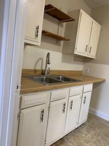 1105 Bentwood RD B, Austin, TX 78722