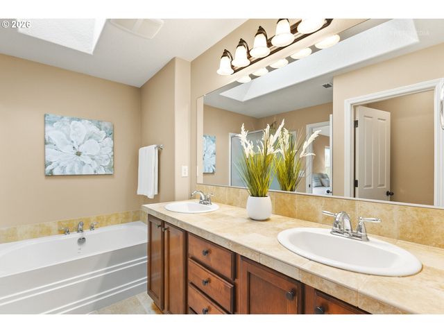 845 Se 48TH St, Troutdale, OR 97060