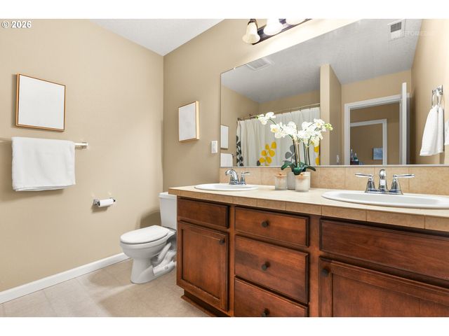 845 Se 48TH St, Troutdale, OR 97060