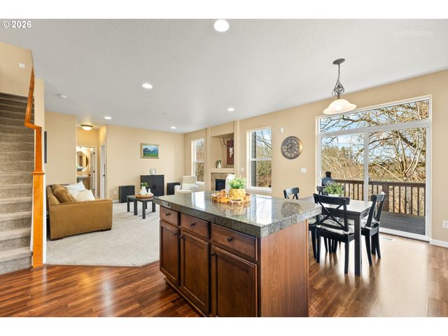 845 Se 48TH St, Troutdale, OR 97060