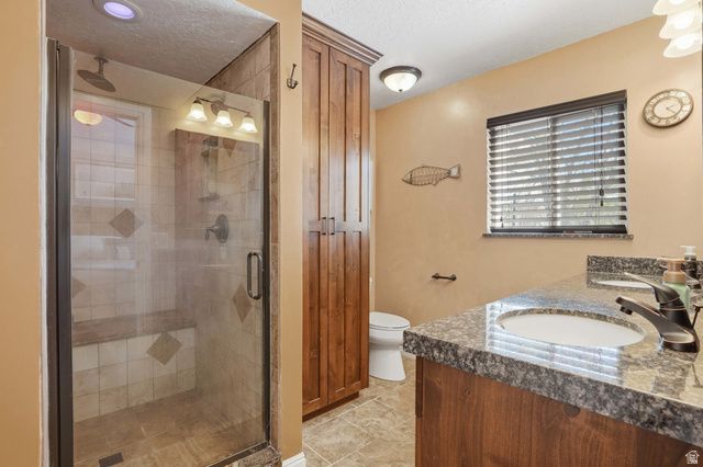 1589 W PLUM CREEK DR, West Jordan, UT 84088