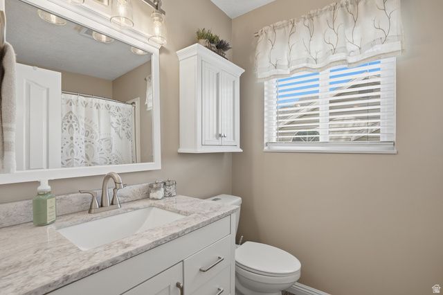 1589 W PLUM CREEK DR, West Jordan, UT 84088