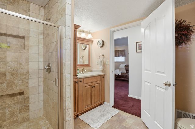 1589 W PLUM CREEK DR, West Jordan, UT 84088