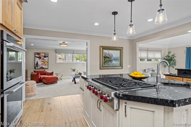 18341 Warwick Street, Beverly Hills, MI 48025