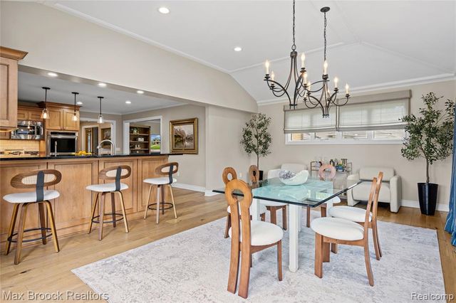 18341 Warwick Street, Beverly Hills, MI 48025