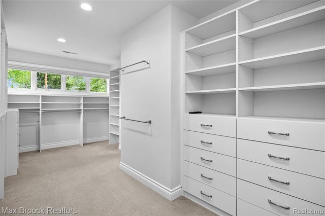 18341 Warwick Street, Beverly Hills, MI 48025