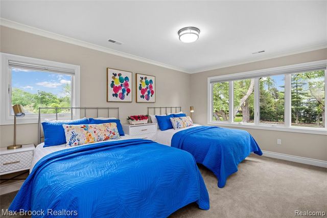 18341 Warwick Street, Beverly Hills, MI 48025