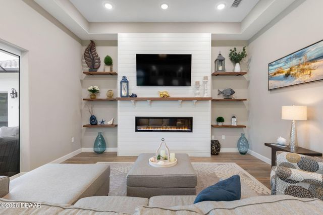 98 New Leatherwood Drive, Palm Coast, FL 32137