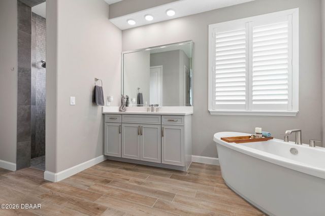 98 New Leatherwood Drive, Palm Coast, FL 32137