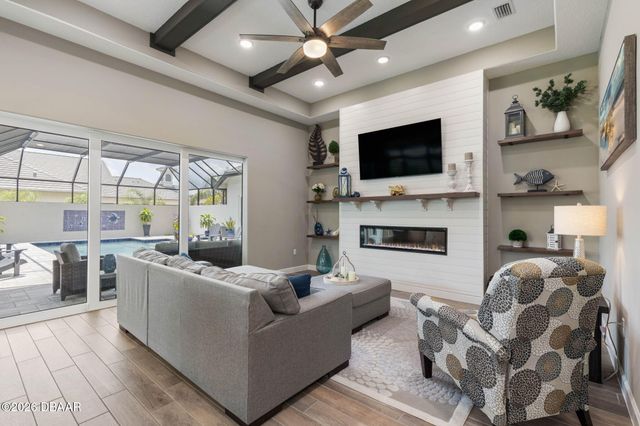 98 New Leatherwood Drive, Palm Coast, FL 32137