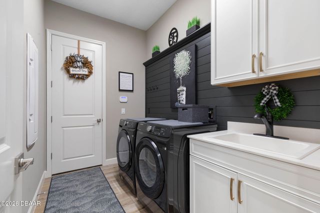 98 New Leatherwood Drive, Palm Coast, FL 32137