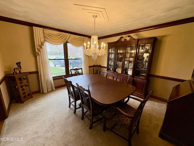 2533 Foxfire Lane, Findlay, OH 45840