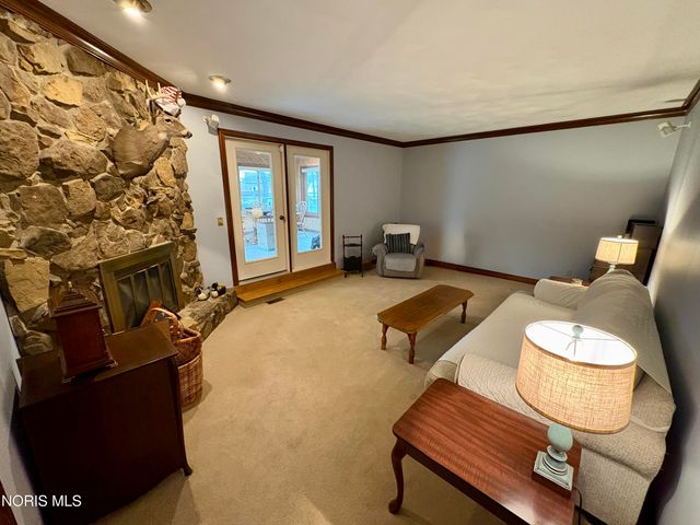 2533 Foxfire Lane, Findlay, OH 45840