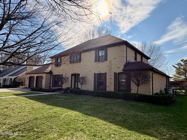 2533 Foxfire Lane, Findlay, OH 45840