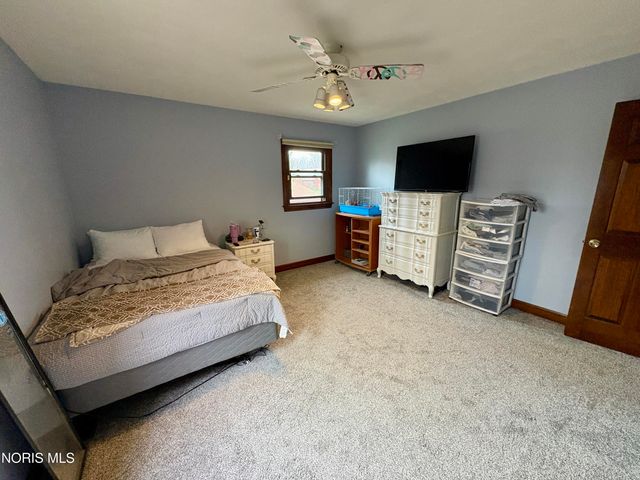 2533 Foxfire Lane, Findlay, OH 45840