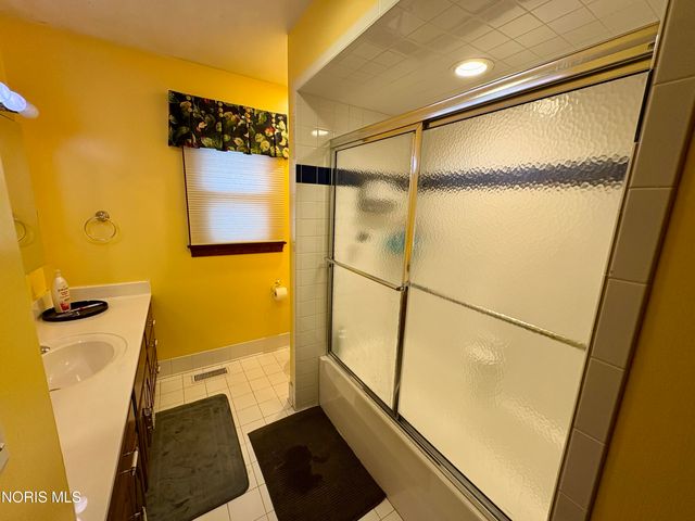 2533 Foxfire Lane, Findlay, OH 45840