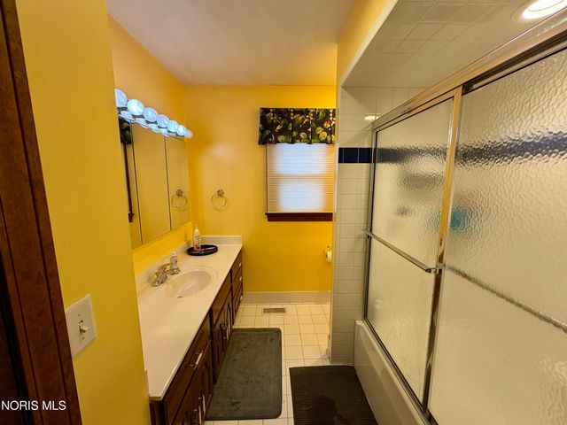 2533 Foxfire Lane, Findlay, OH 45840