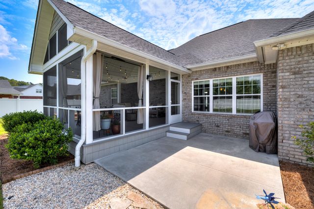 625 Breezy Bay Lane, Sumter, SC 29150