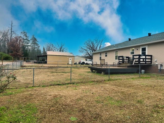 715 County Home RD, Savannah, TN 38372