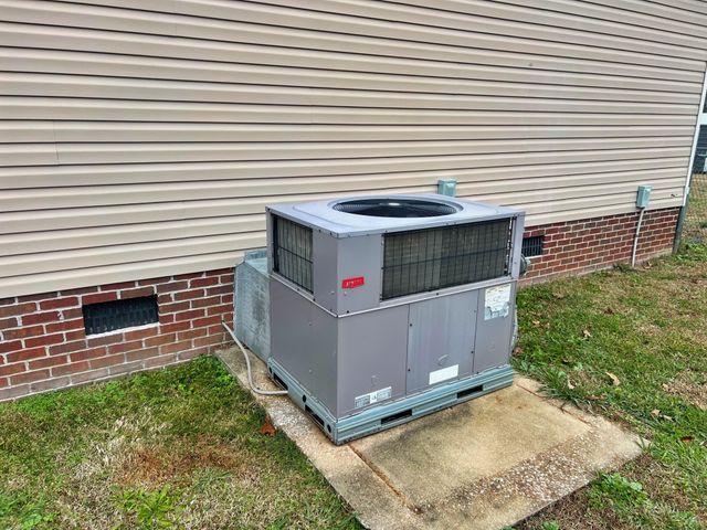 715 County Home RD, Savannah, TN 38372