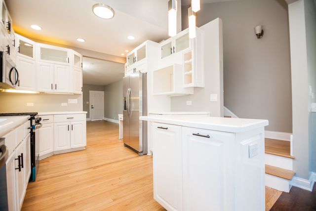 235 W Ash Street, Lombard, IL 60148