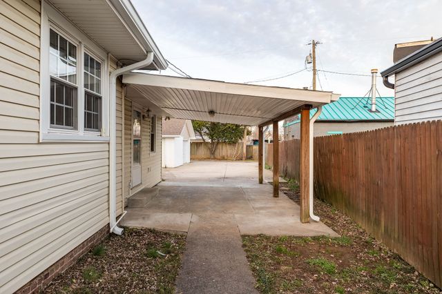 102 Newell Ave, Old Hickory, TN 37138