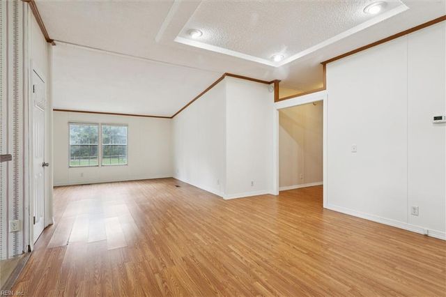 6925 Deer Stand DR, Gloucester, VA 23061